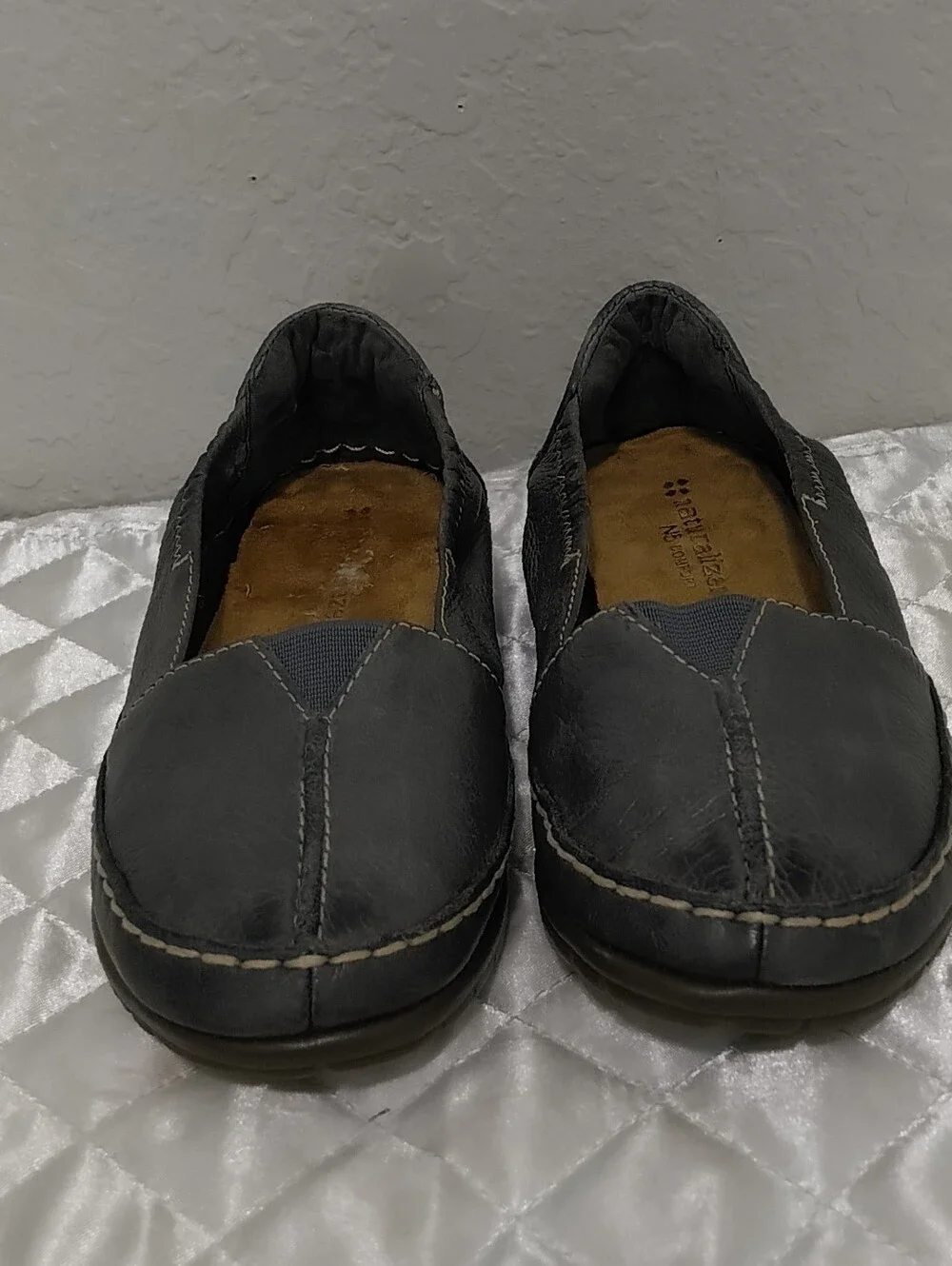 Naturalizer Girls Dark Gray Leather Slip-On Loafers